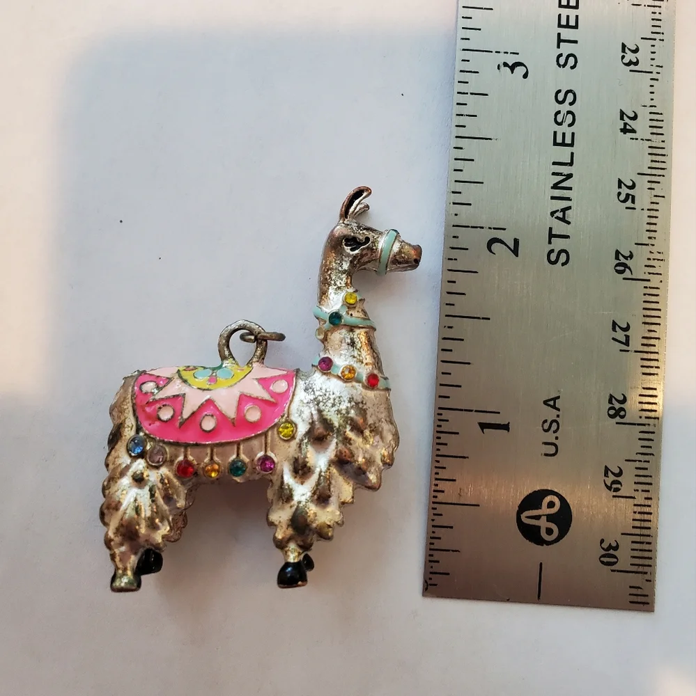Vintage Pewter Llama Pendant Silver Tone - Picture 4 of 5